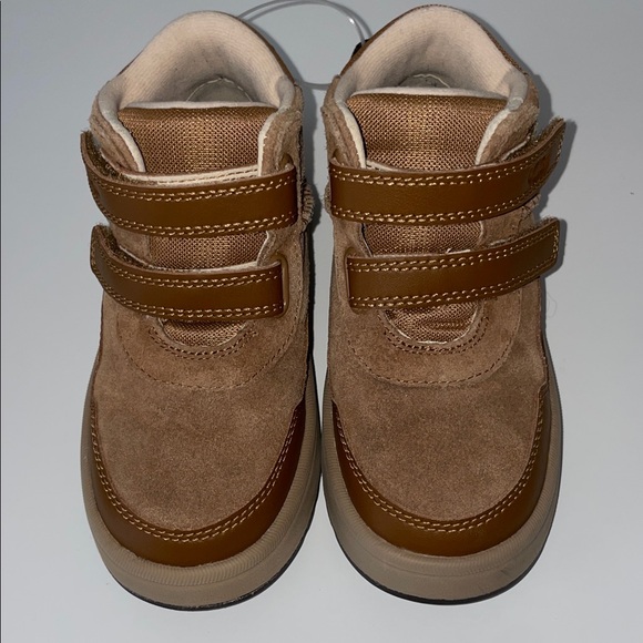 UGG Kids Rennie Boot - Picture 7 of 9